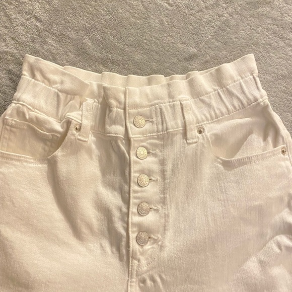 Express High-Waisted Shorts with Button Closure - Picture 2 of 6